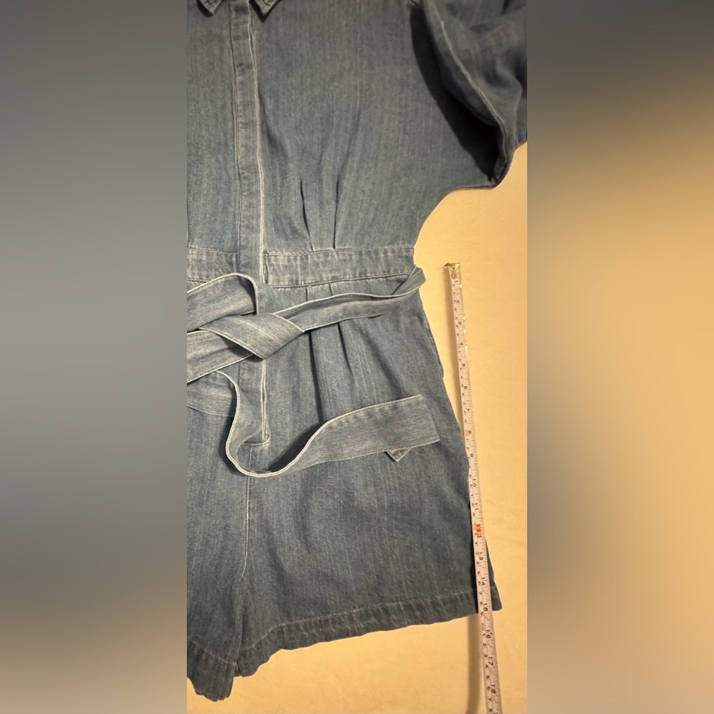 NEW VICI Apple Picking Denim Balloon Sleeve Shorts
Romper Cotton Blend Size L - Picture 14 of 14